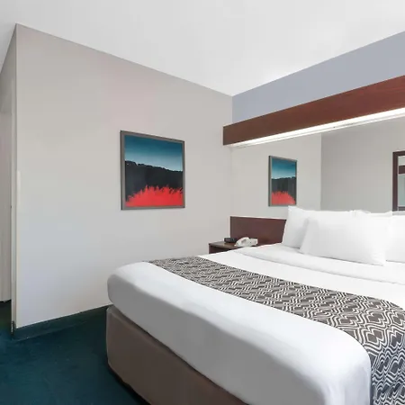Microtel Inn & Suites By Wyndham London Esterno foto