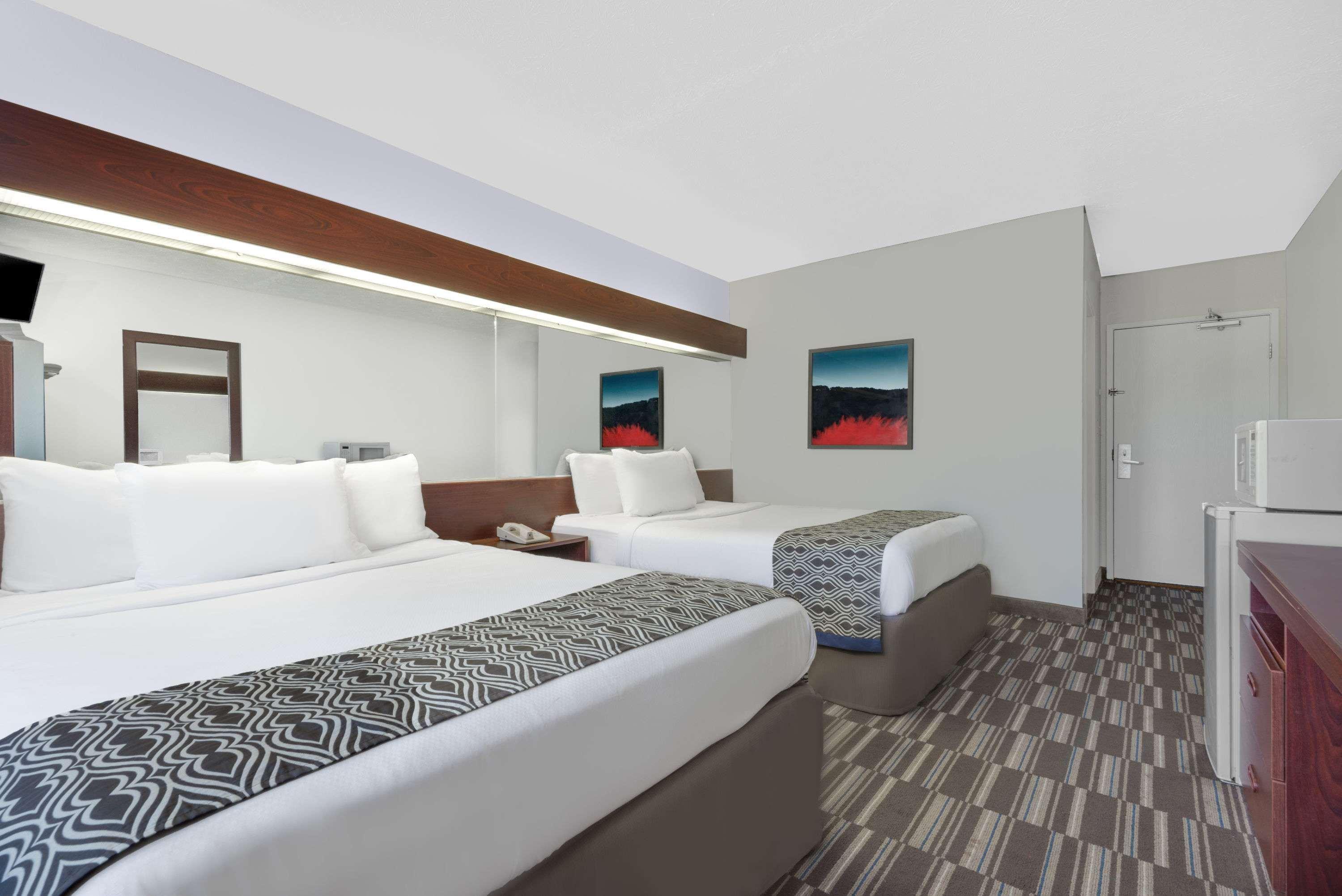 Microtel & By Wyndham Hotel London