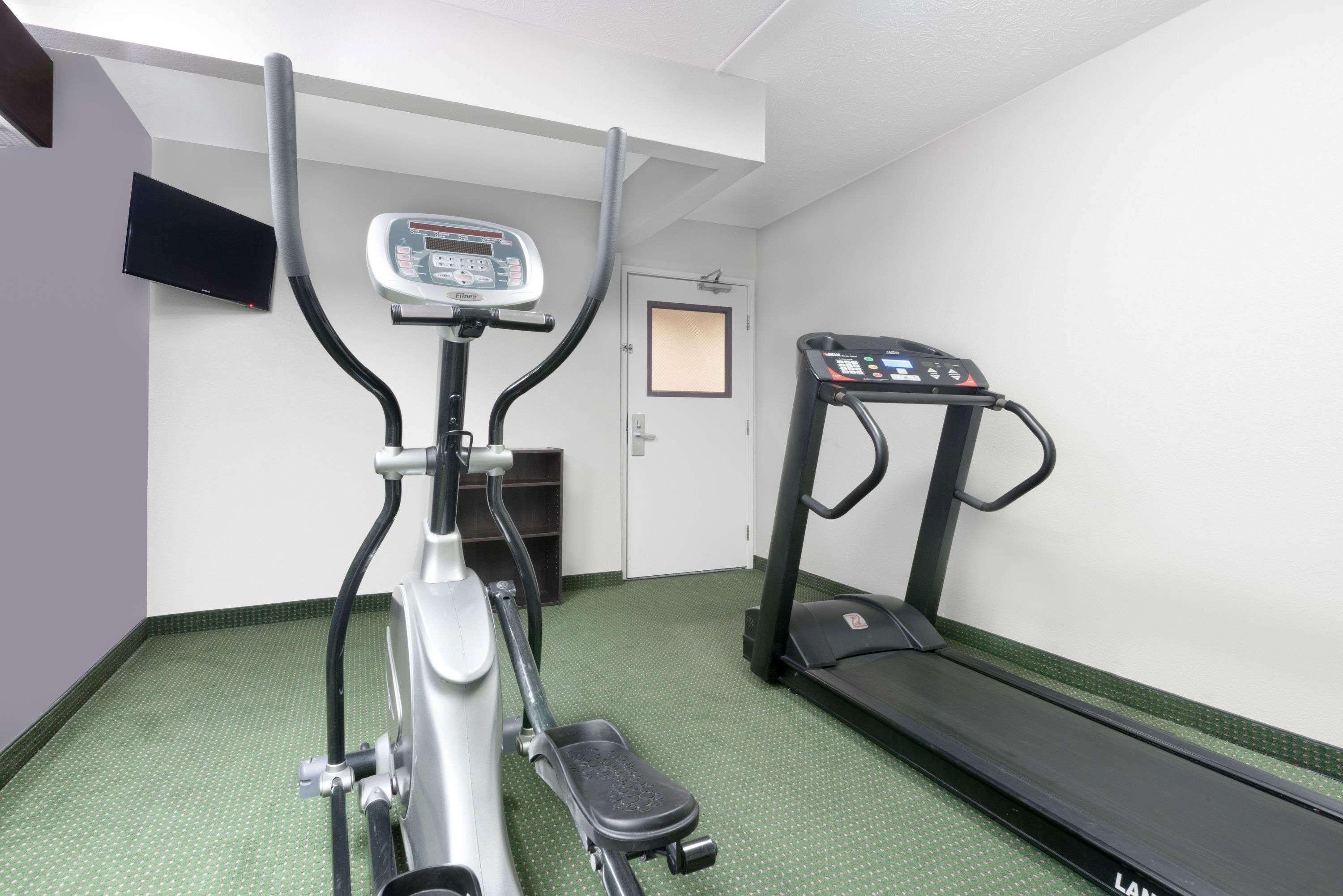 Microtel & By Wyndham Hotel 4*